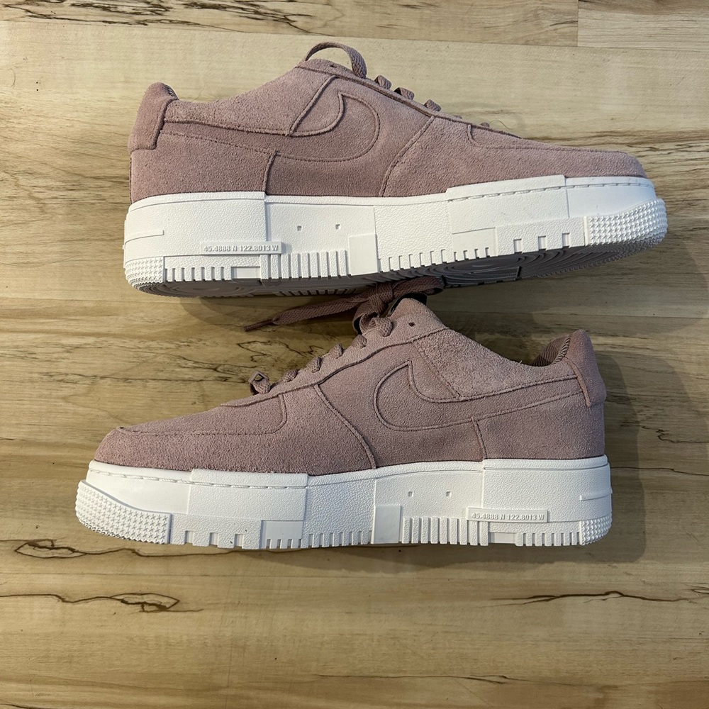 Nike Air Force 1 AF1 Low Pixel Plum Fog Purple White DQ5570-501 Women’s Sz: 12 - Picture 5 of 8